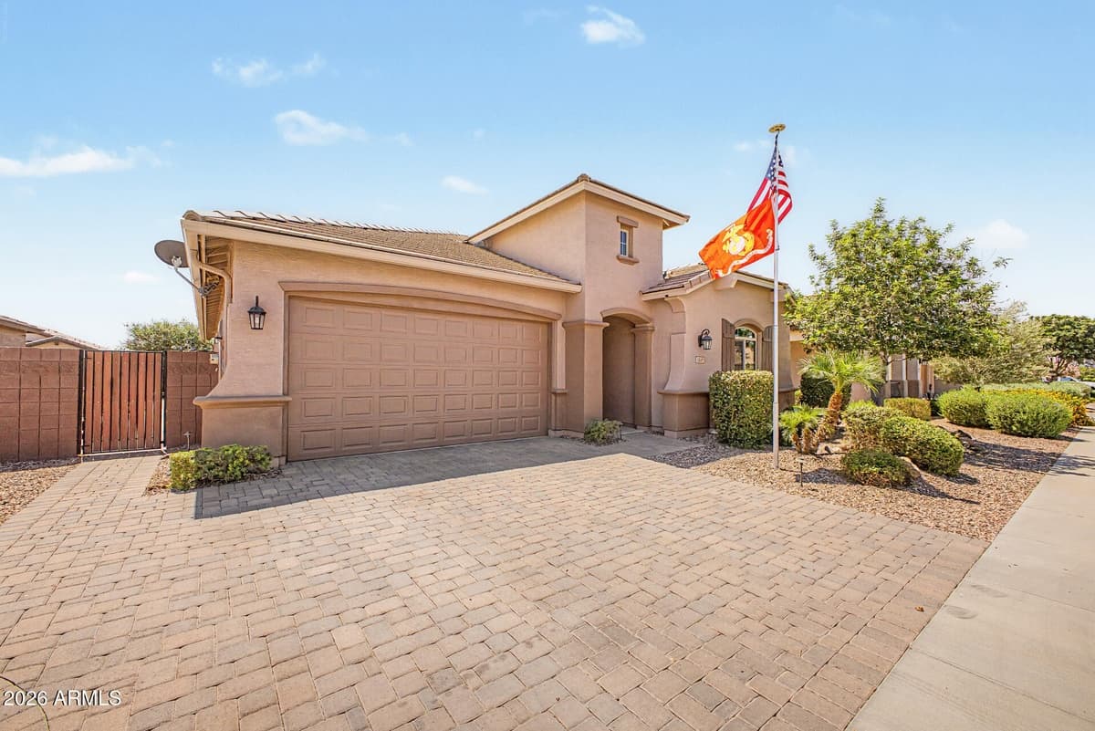 1049 W Snowbell Ave — photo 1