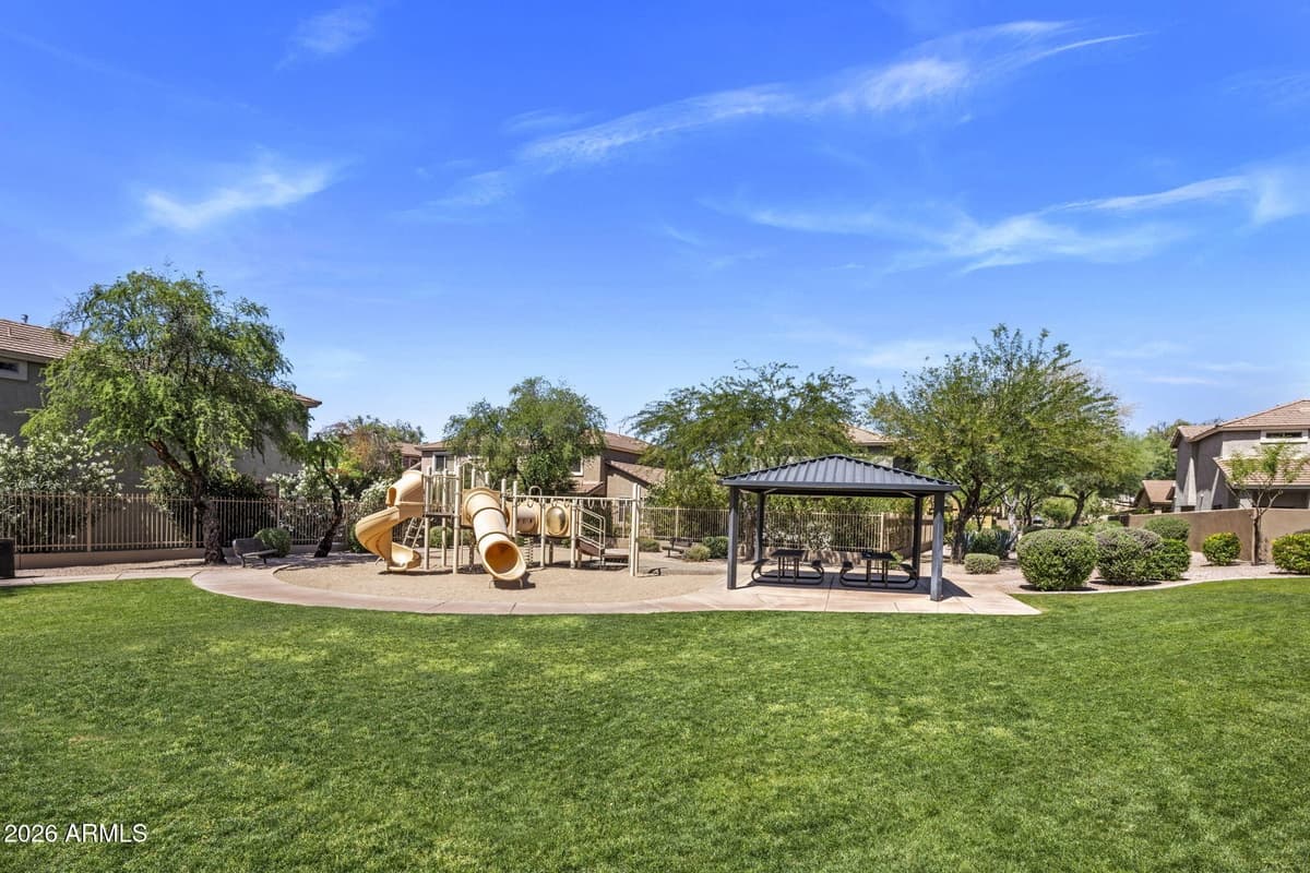 4052 E Abraham Ln — photo 27