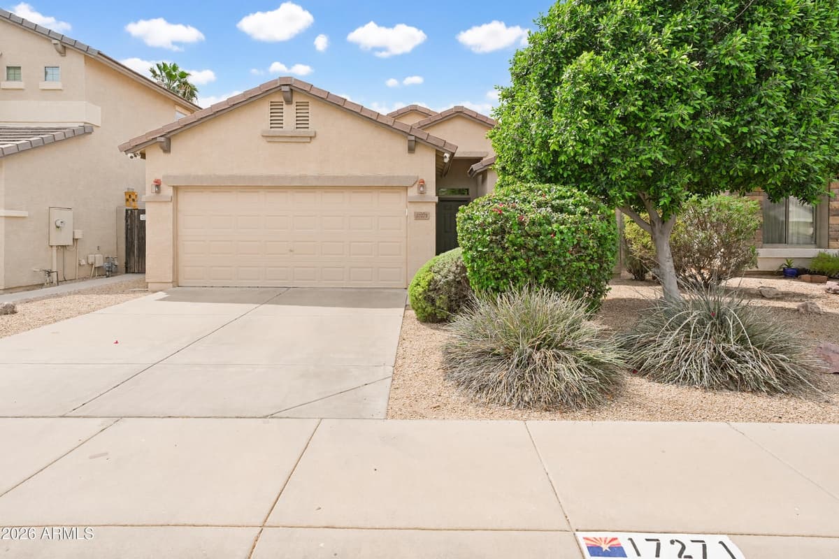 17271 W Smokey Dr — photo 1