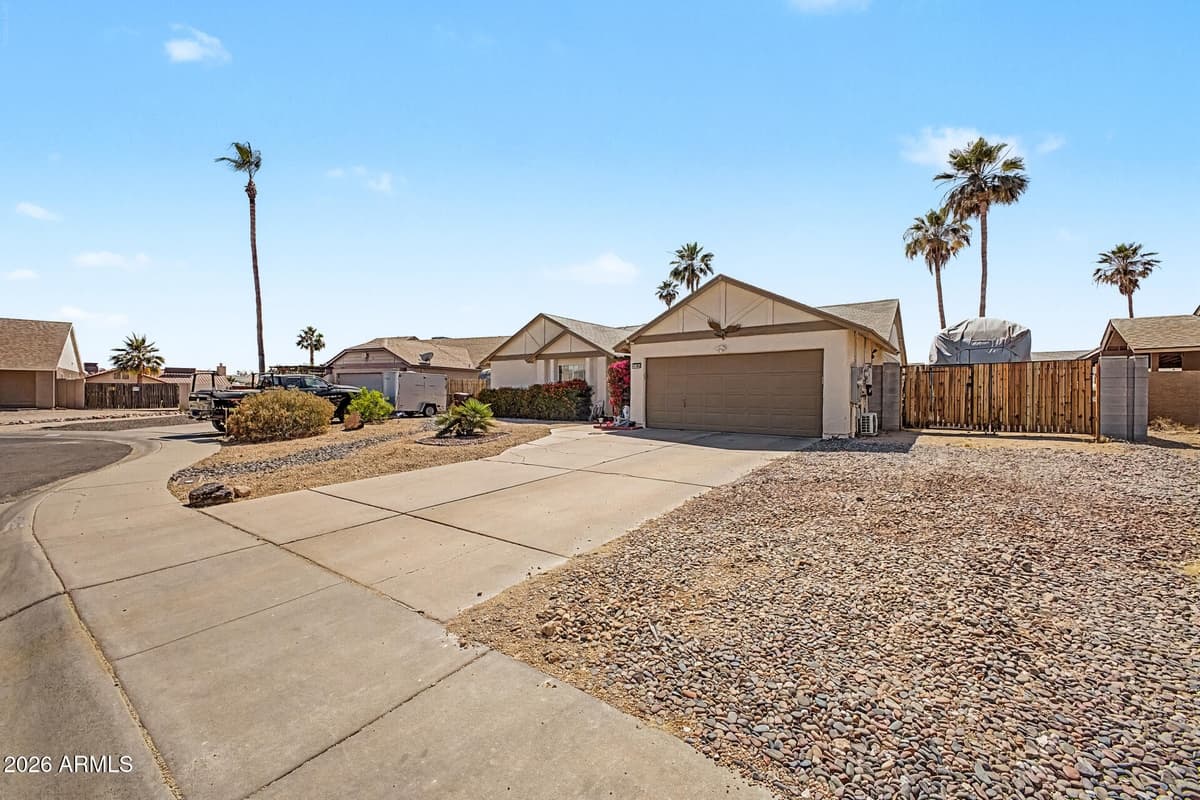 11808 N 78th Dr — photo 2
