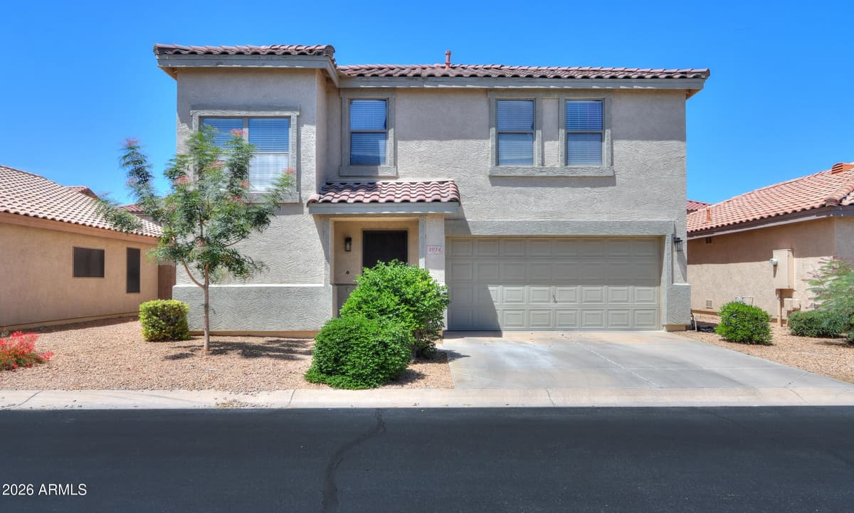 1014 S Mosley Dr — photo 1