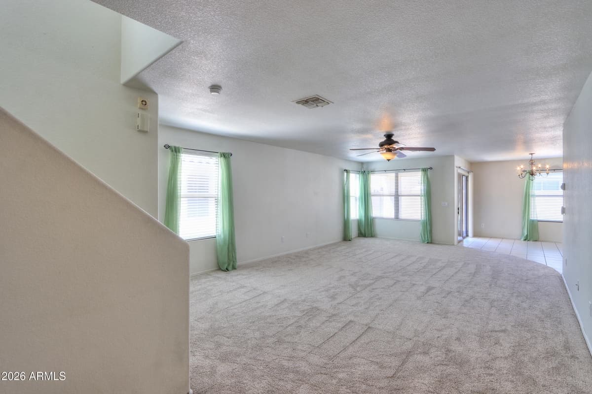 1014 S Mosley Dr — photo 2