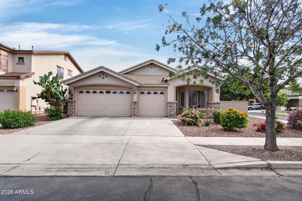 8837 W Midway Ave — photo 1