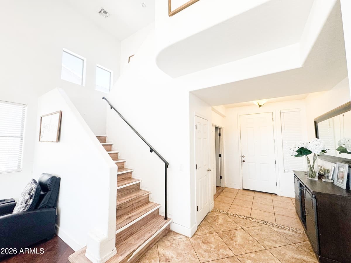 3218 S 74th Ln — photo 2