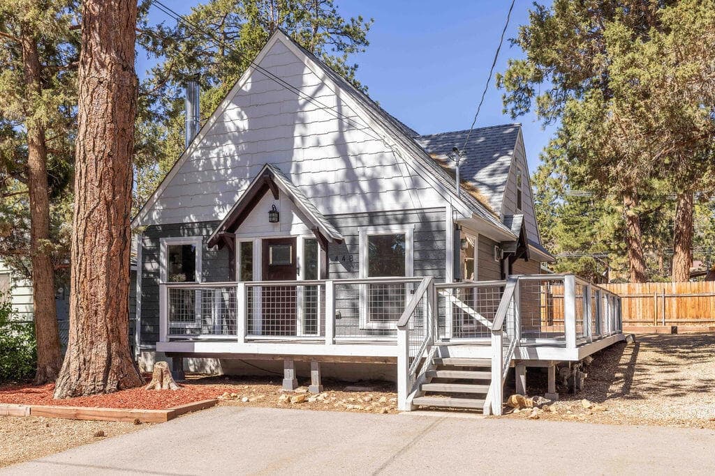 448 Cedar Ln — photo 2