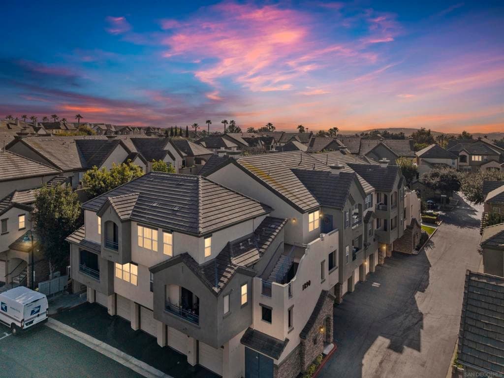 1890 Chambery Pl 2336 — photo 1