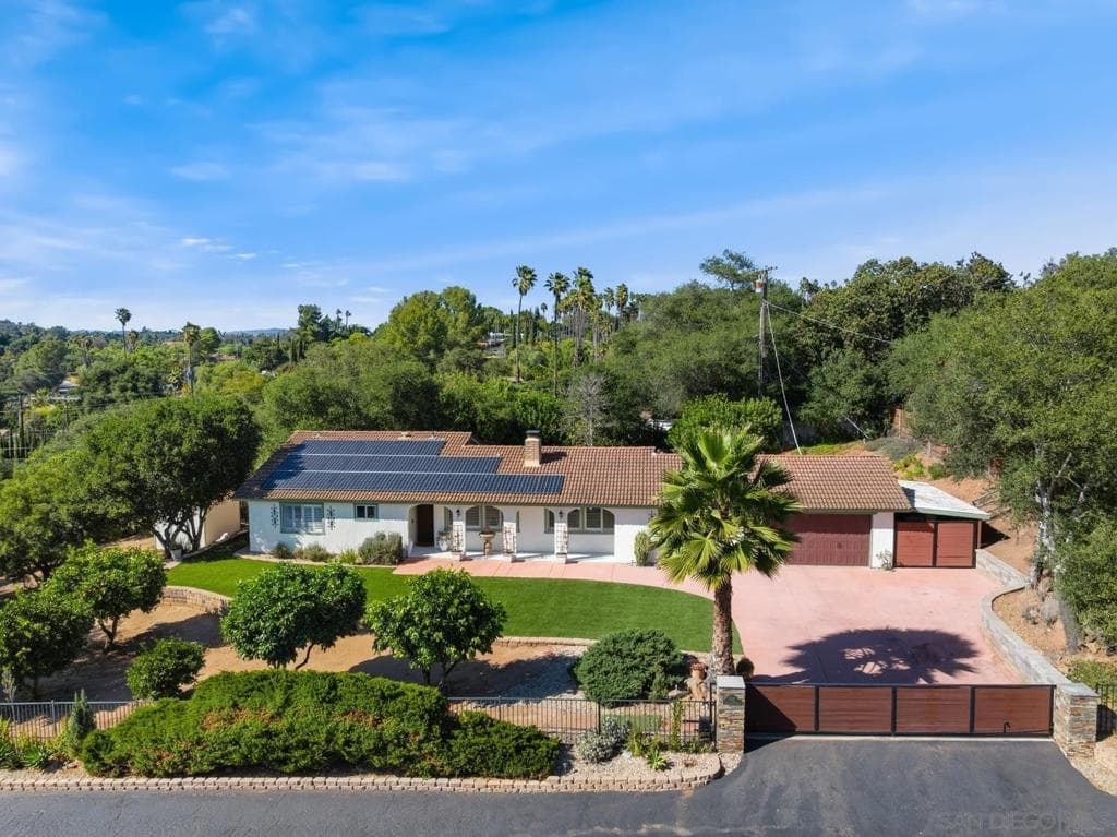 2826 Calle De Malibu — photo 1