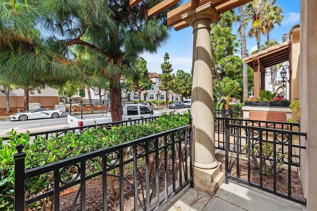 2924 Laning Rd — photo 2