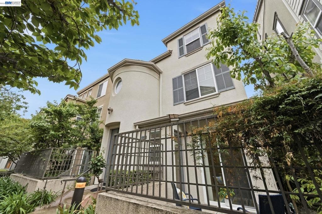 6005 Hillbrook Pl — photo 2