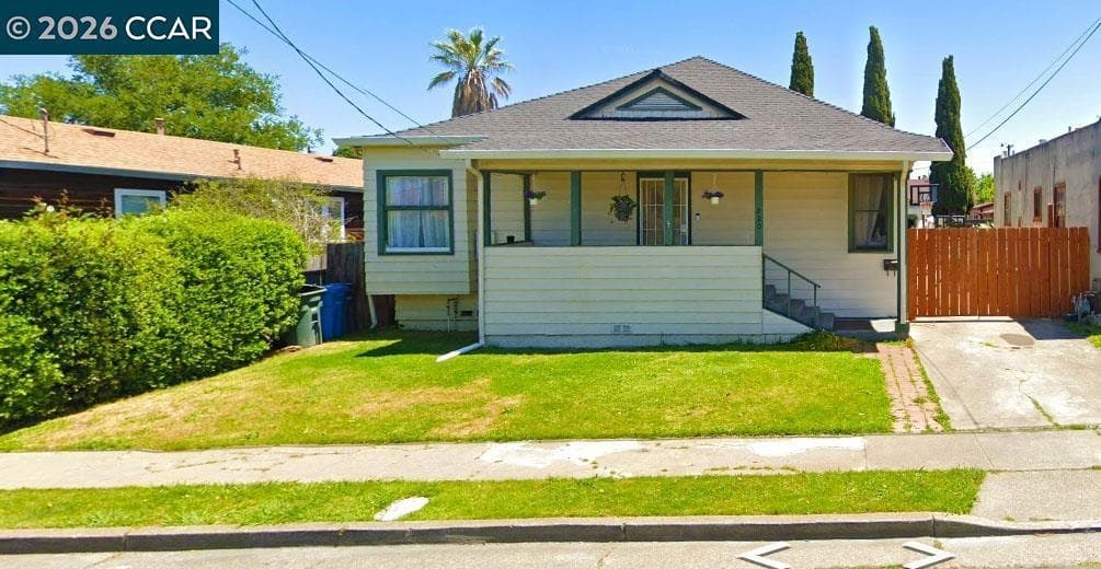 220 Perkins — photo 1