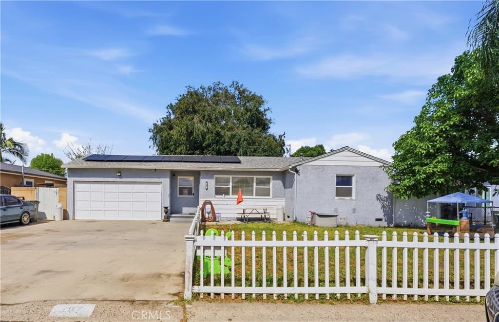 207 N Ranchito — photo 1