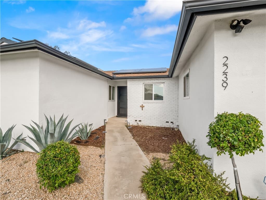 2239 Sunnyside — photo 2