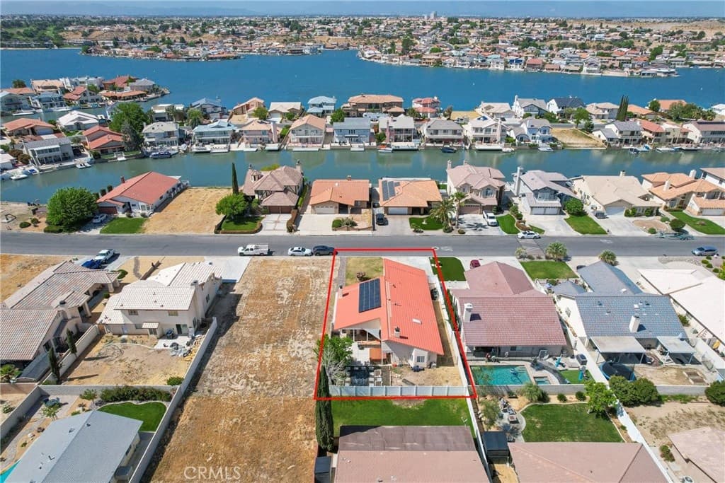 18270 Lakeview Dr — photo 1