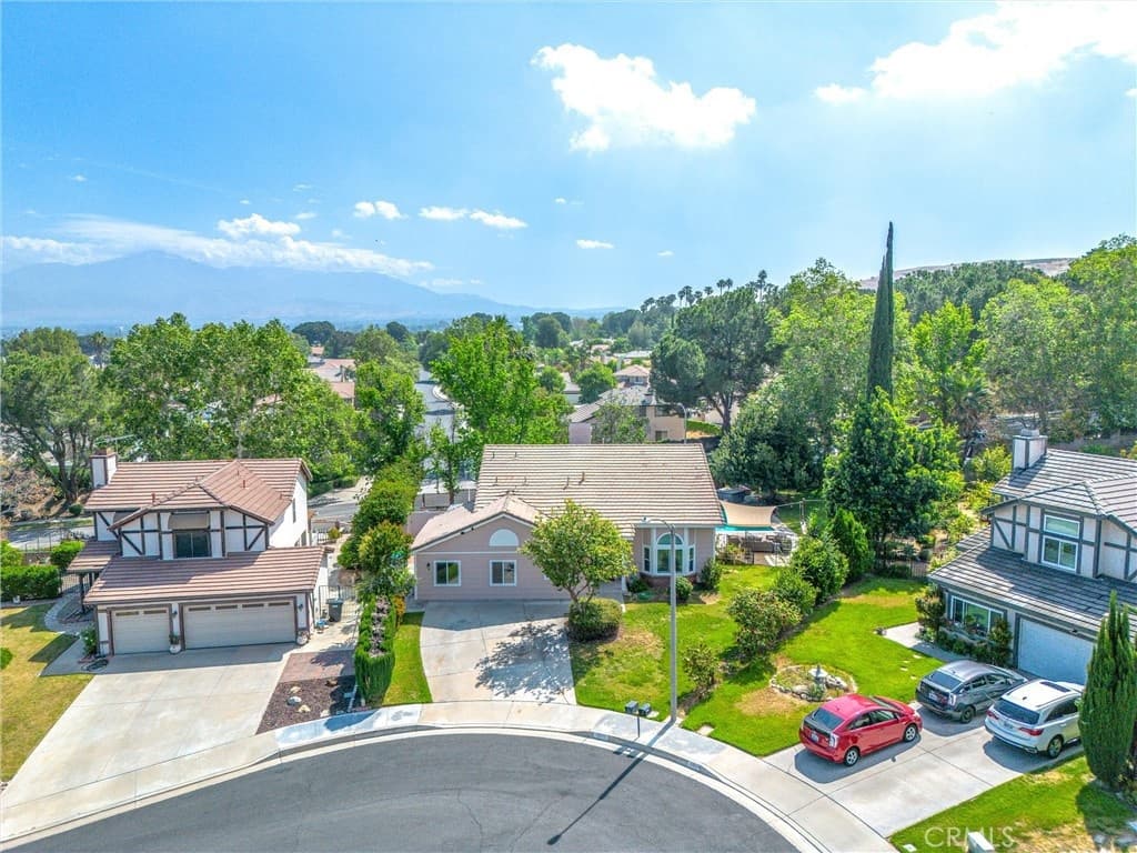 11855 Beverly Ct — photo 1