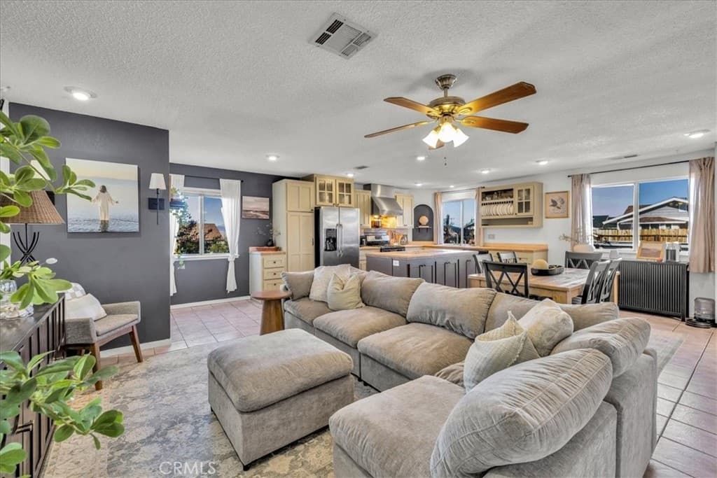 7429 Maude Adams — photo 1