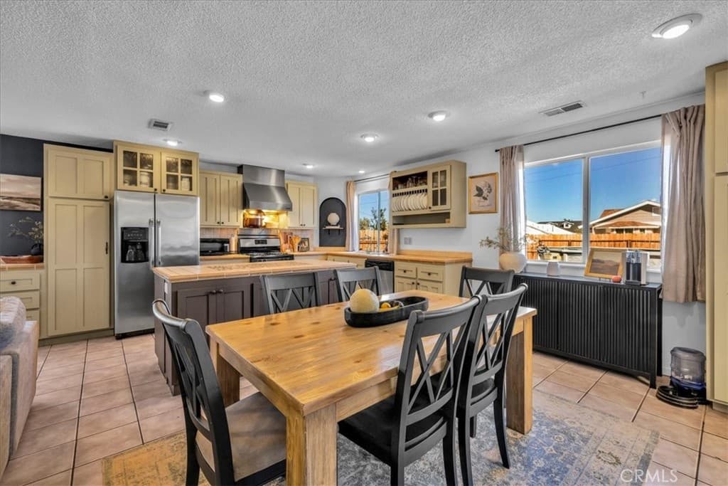 7429 Maude Adams — photo 2