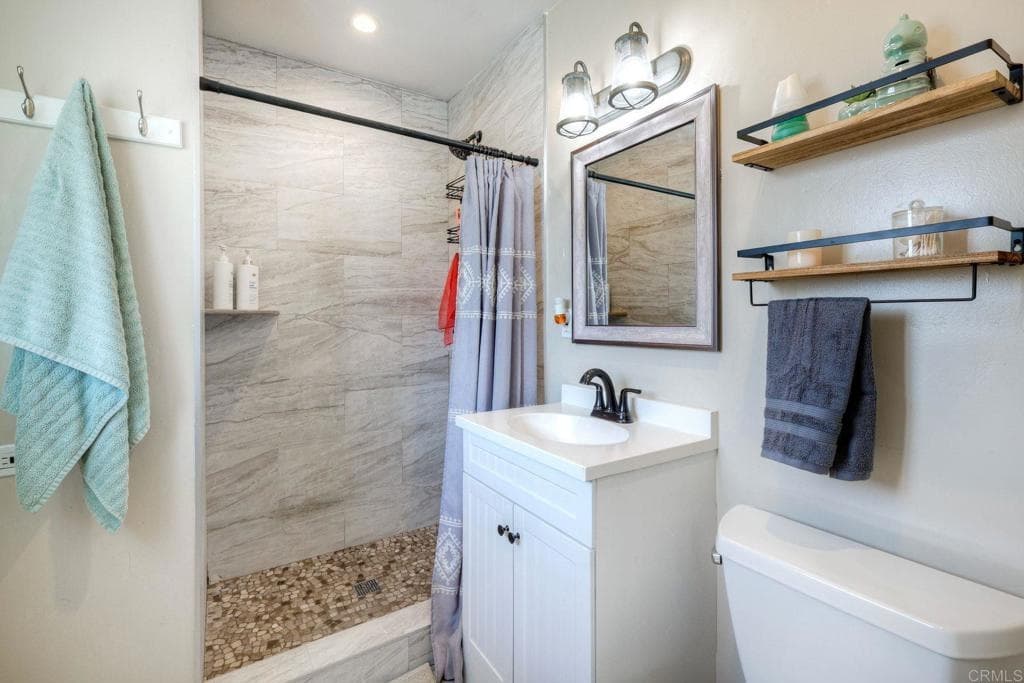 924 Daisy St — photo 1