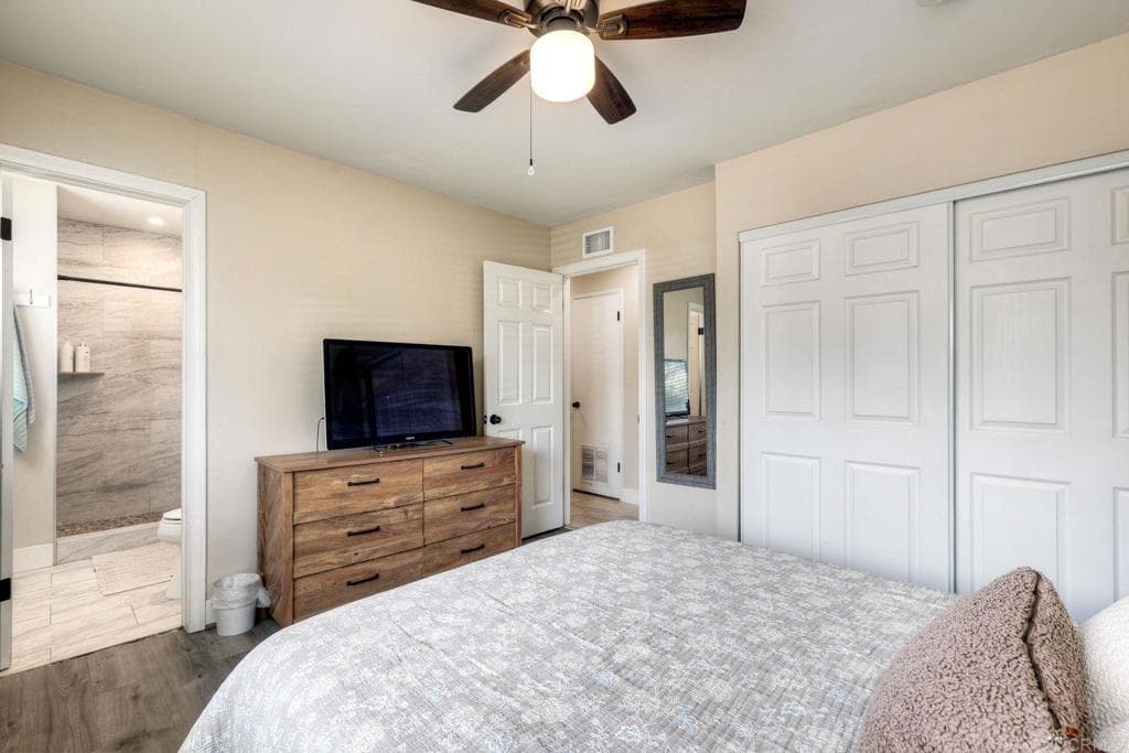 924 Daisy St — photo 2