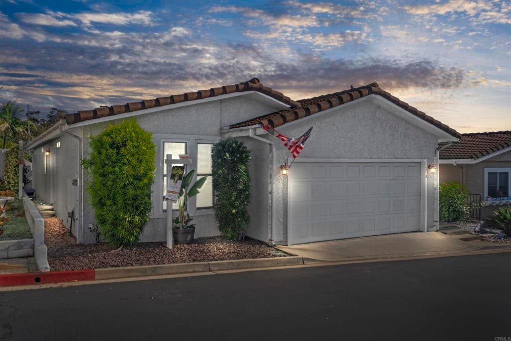 2010 W San Marcos Blvd #8 — photo 2