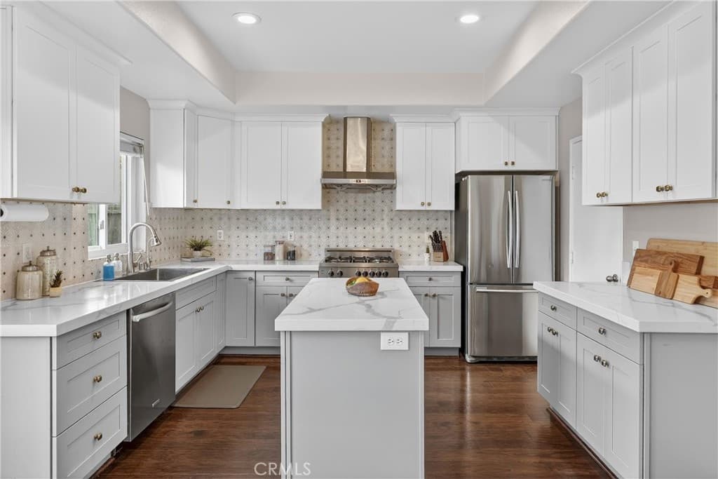 15900 Ocean Ln — photo 2