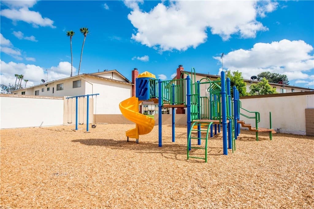 1722 Mitchell 95 — photo 23