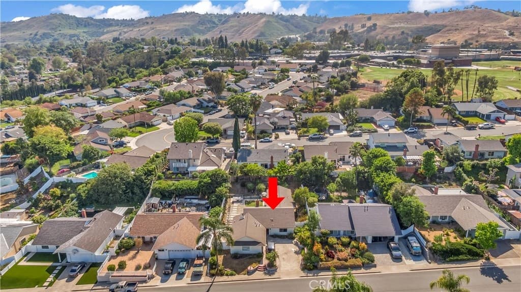 28935 De La Luna — photo 2