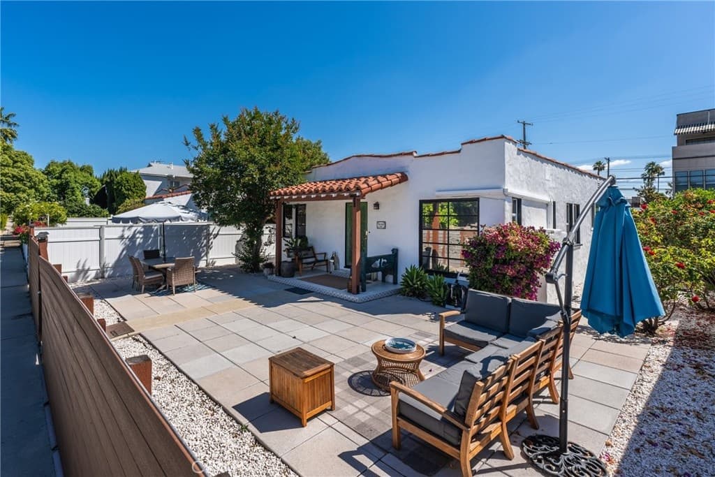 5512 Willowcrest — photo 2