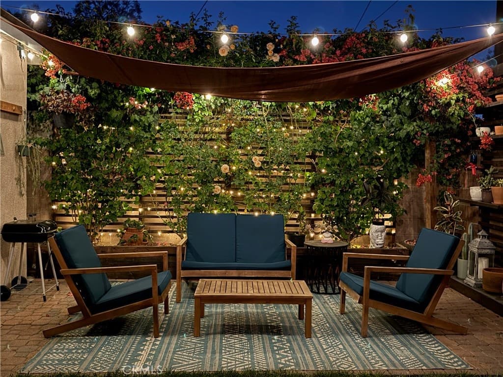 303 E Home — photo 1