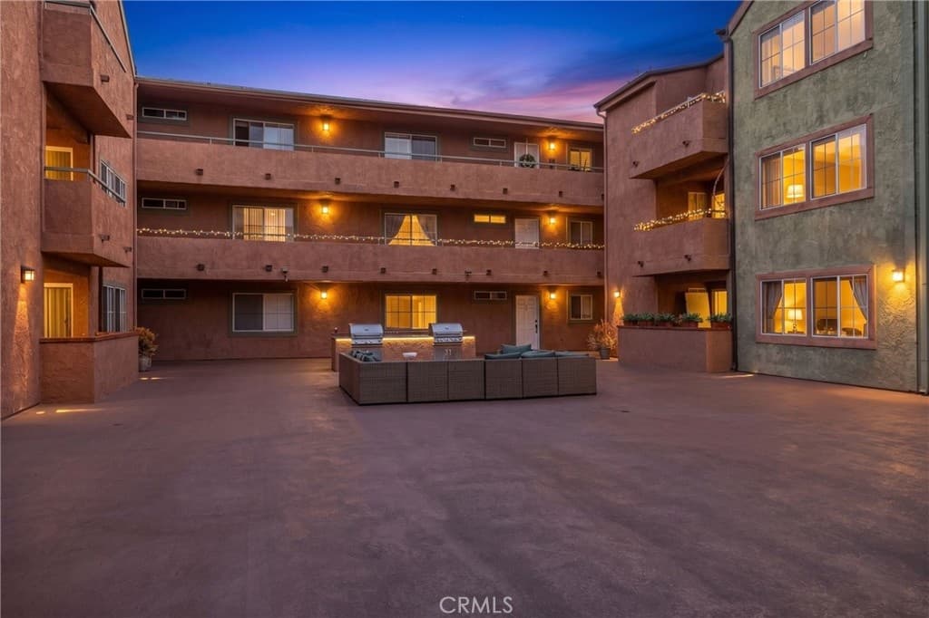 2507 15th 118 — photo 35