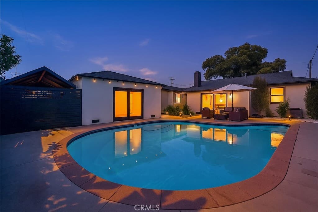 8102 Willis Ave — photo 37