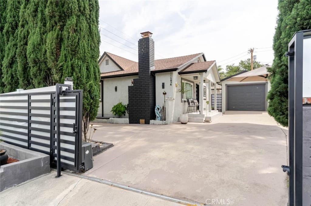 10254 Floralita Ave — photo 1