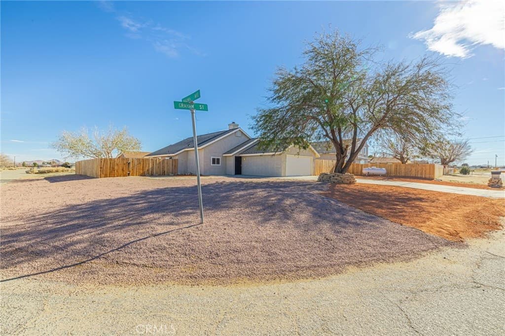 20312 Graham St — photo 2