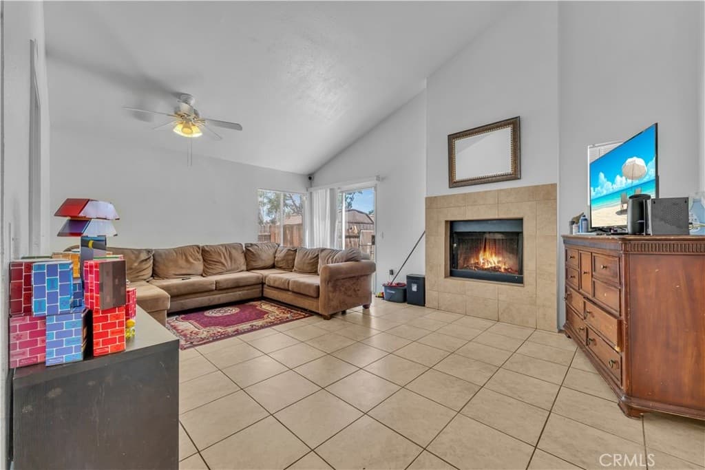 44920 Calston Ave — photo 2