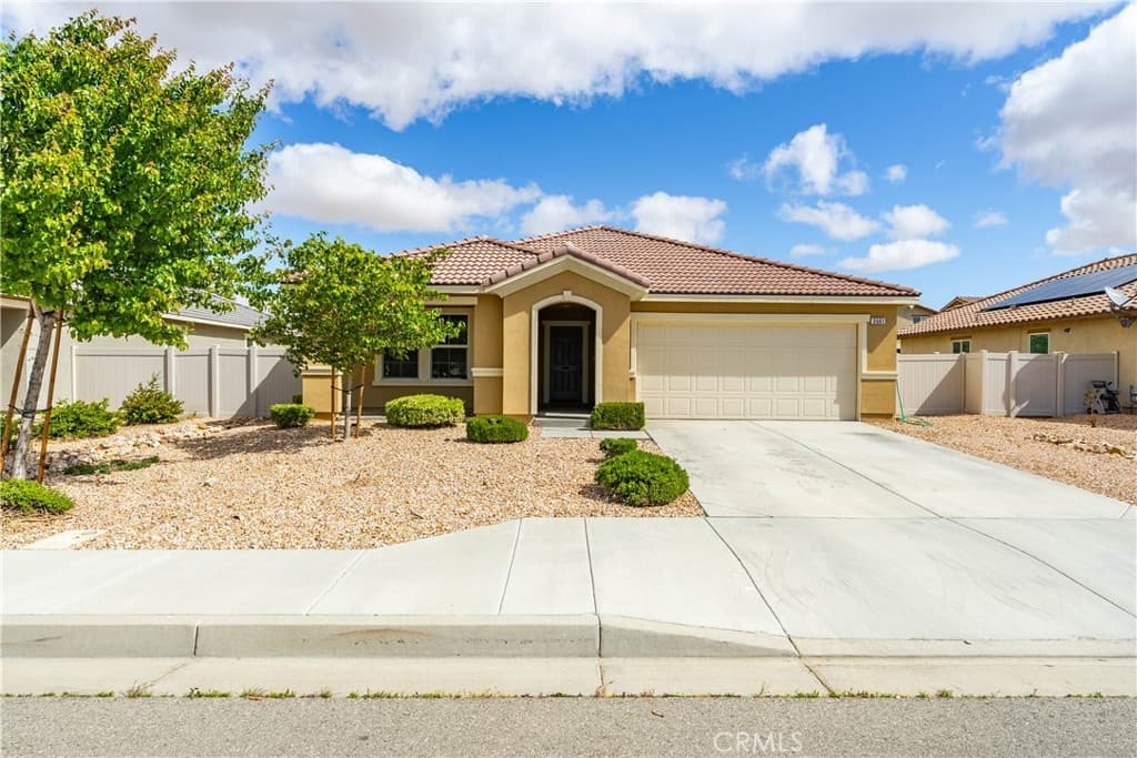 3561 Garnet Ln — photo 2