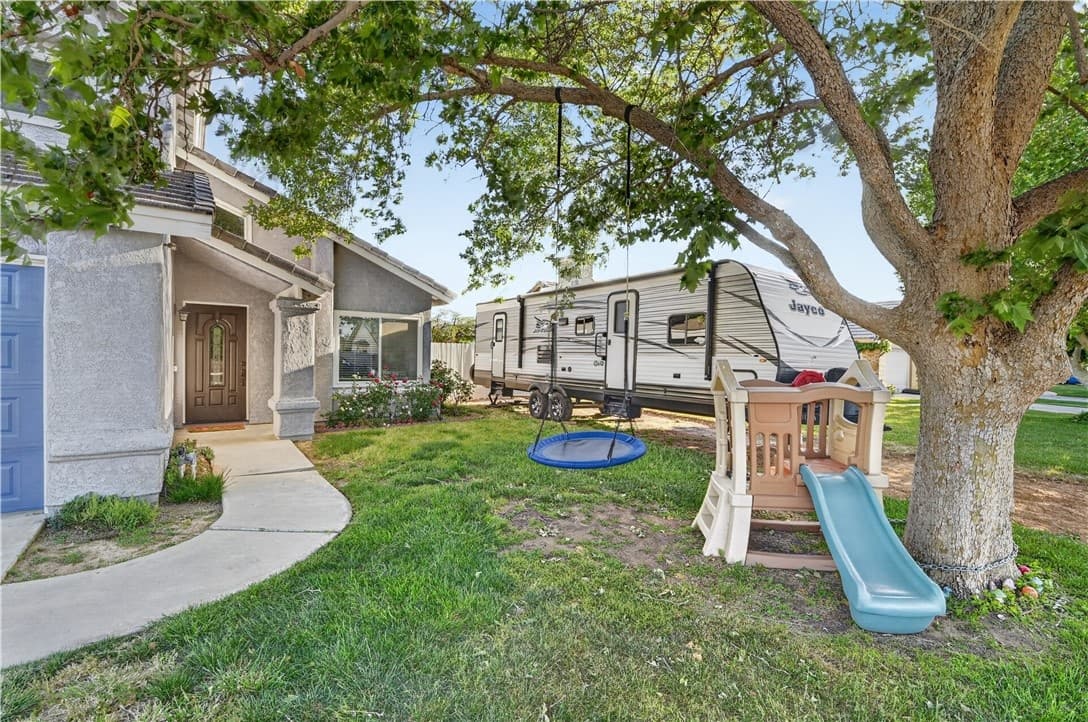 834 E AVE J6 - Photo 3