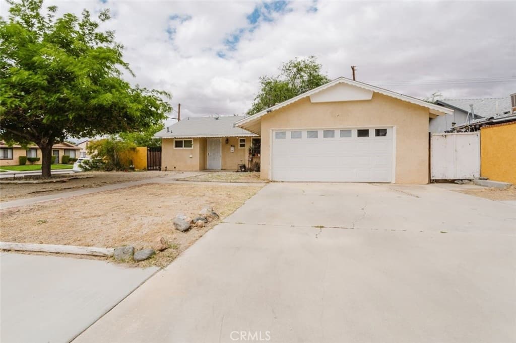 45303 6TH E ST - Photo 3