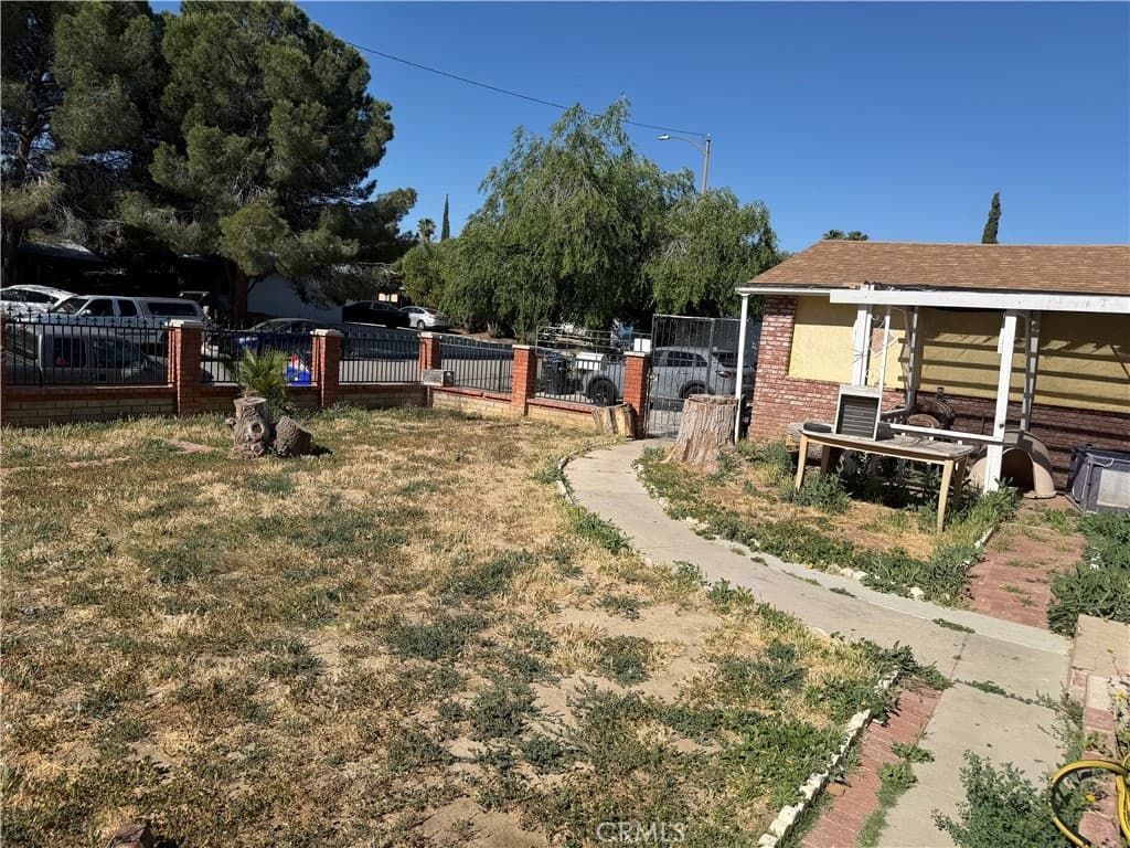 343 E AVE R6 - See more photos