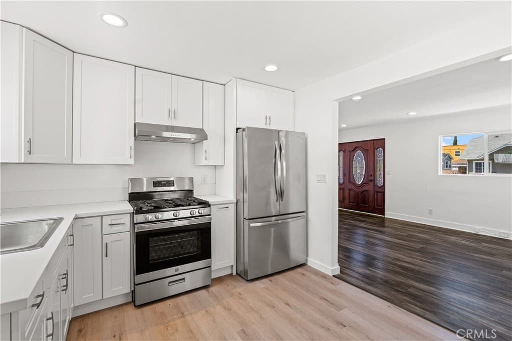 2502 Poplar — photo 2