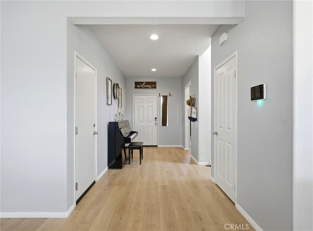 26719 Mountaingate St — photo 2
