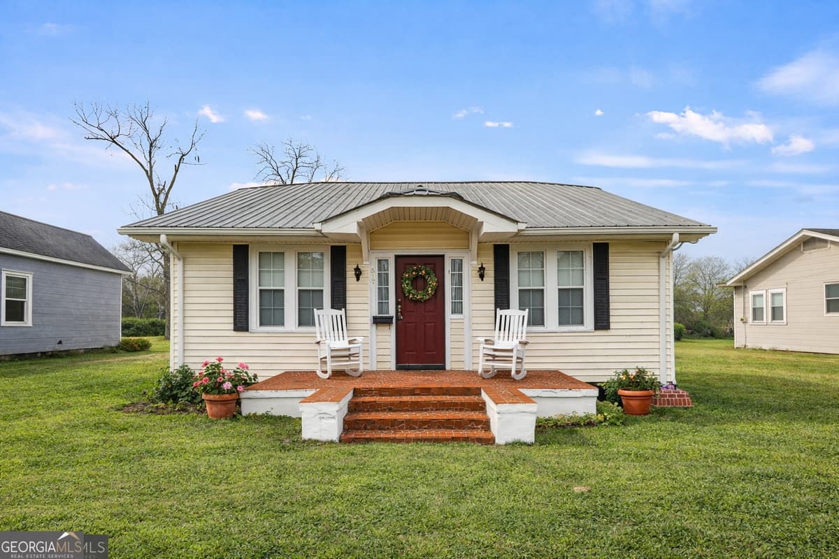 517 N Masonic St — photo 1