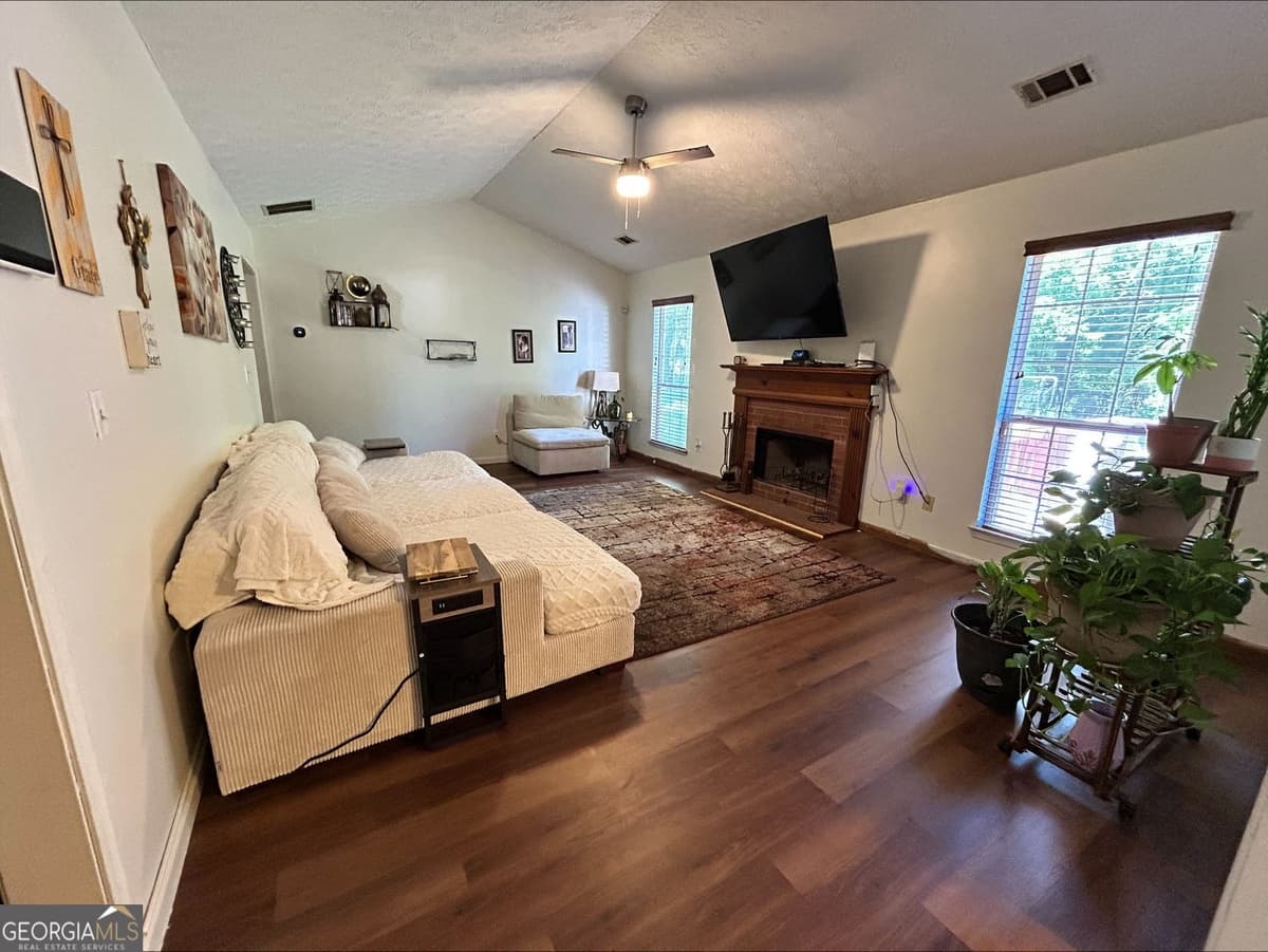 10417 Iron Gate Ln — photo 2