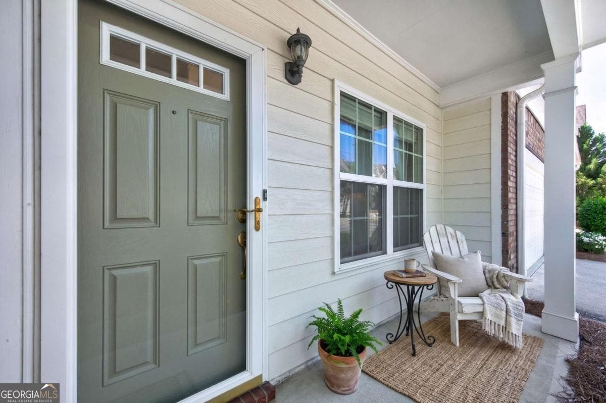 329 Franklin Ln — photo 2