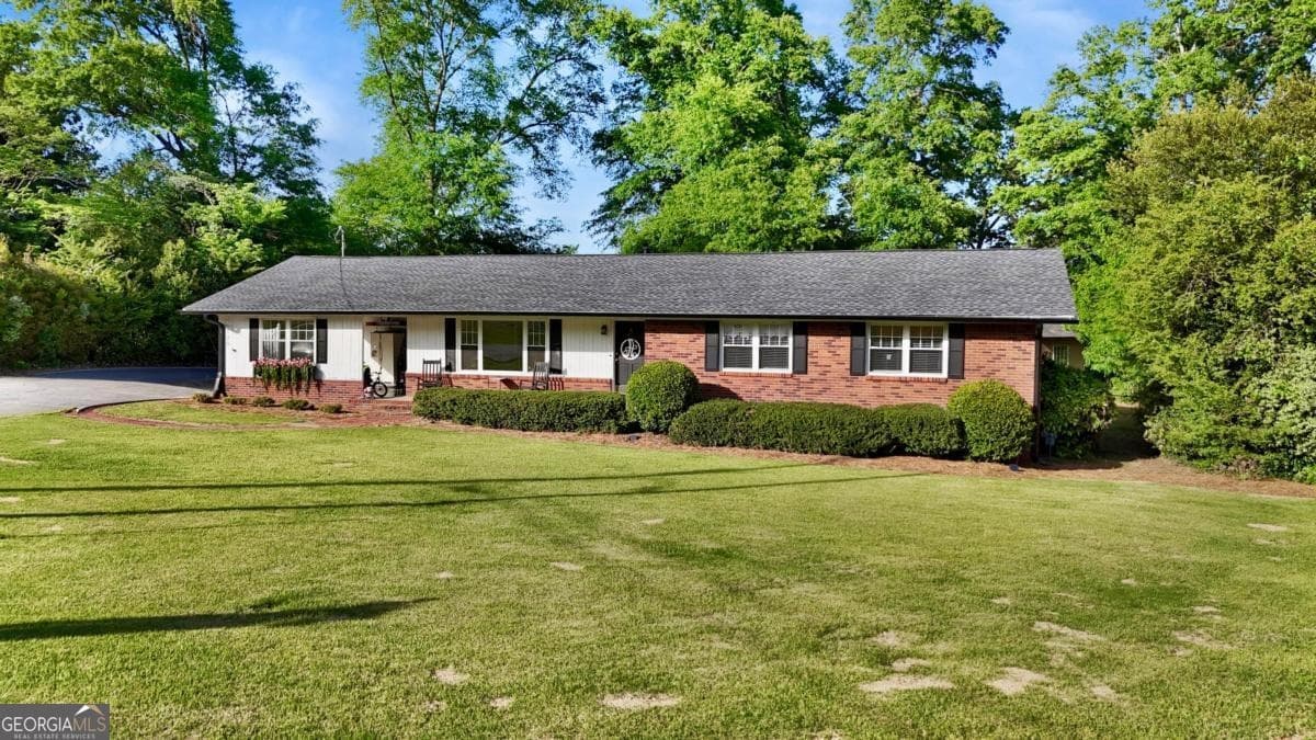 120 Valley Circle — photo 2