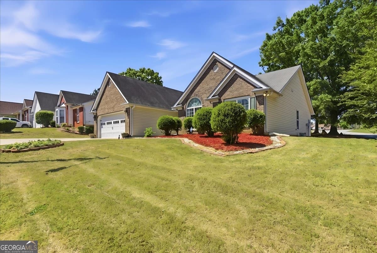 2818 Hillvale Cove Way — photo 1