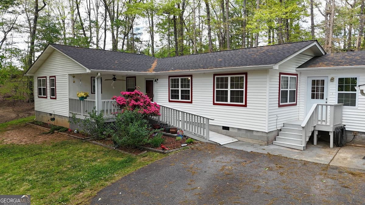 104 Country Corners Rd — photo 2