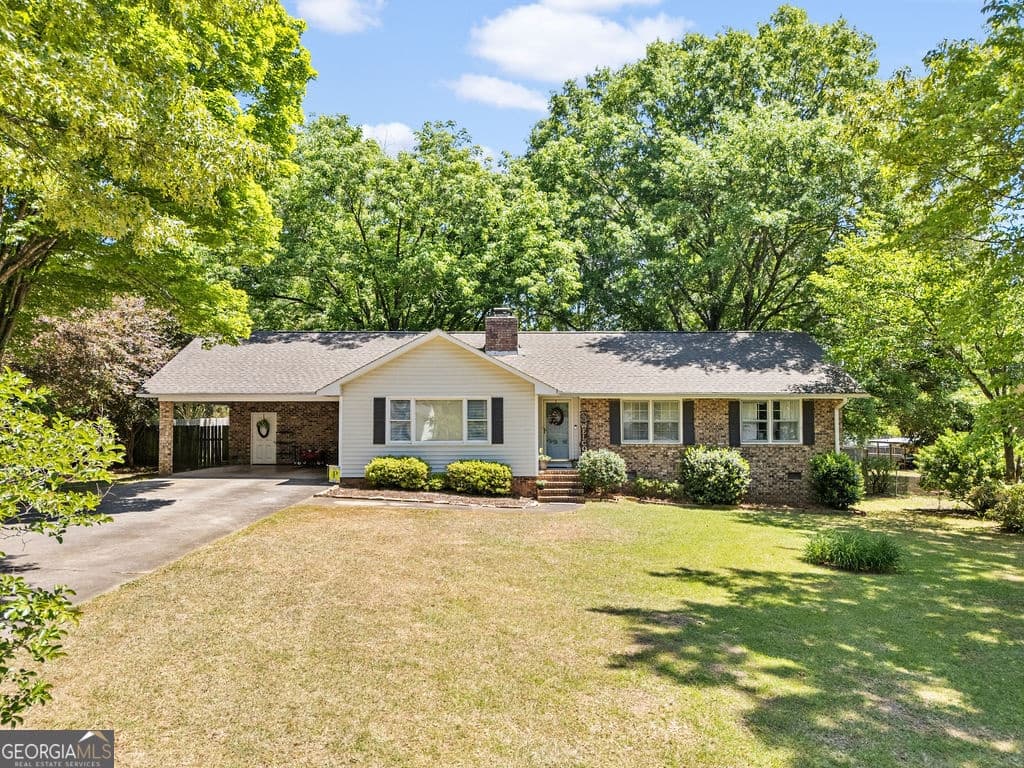 56 Surrey Se Trail — photo 2