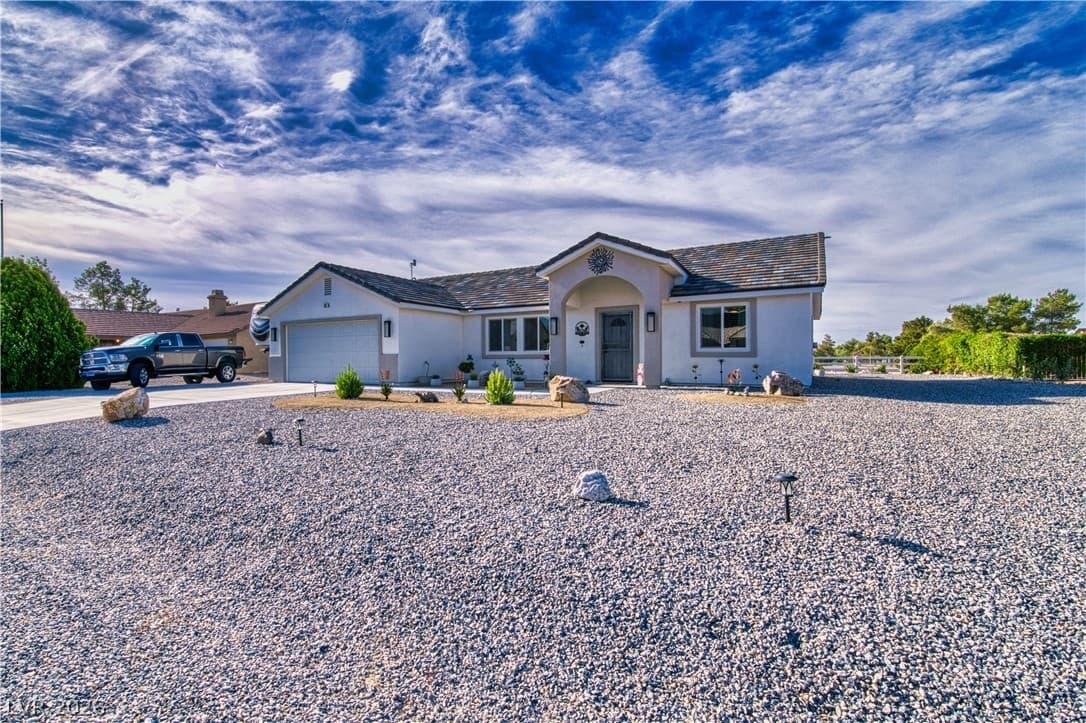 681 Indian Wells Ct — photo 1