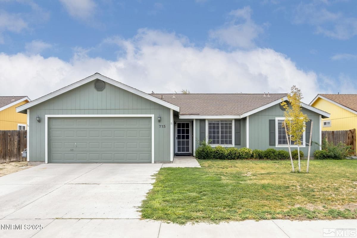 715 Shadow Ln — photo 1