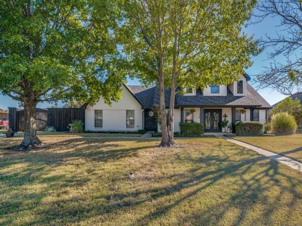 119 Fairway Ln — photo 1