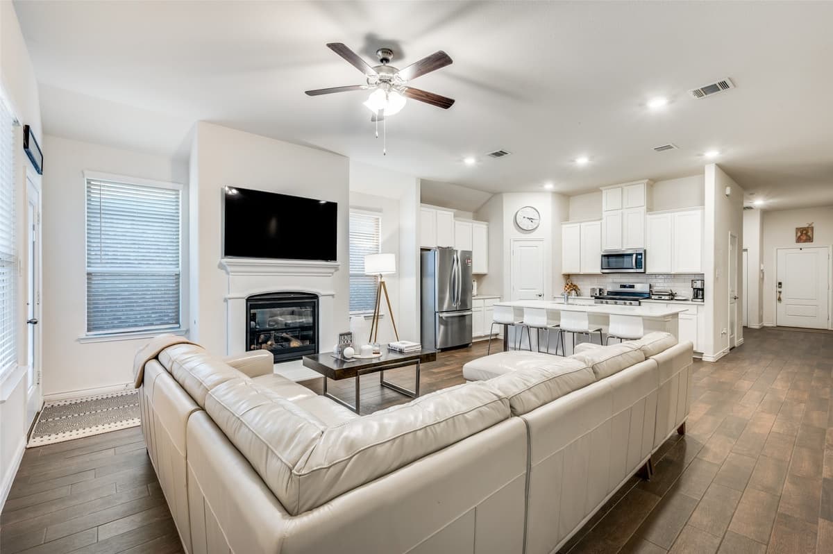 11105 Autry Ridge Ln — photo 2